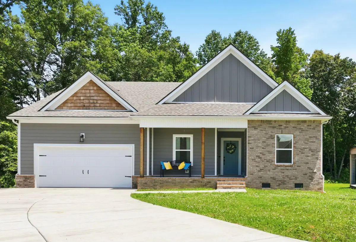 141 Stone Haven Dr, Smithville, TN 37166