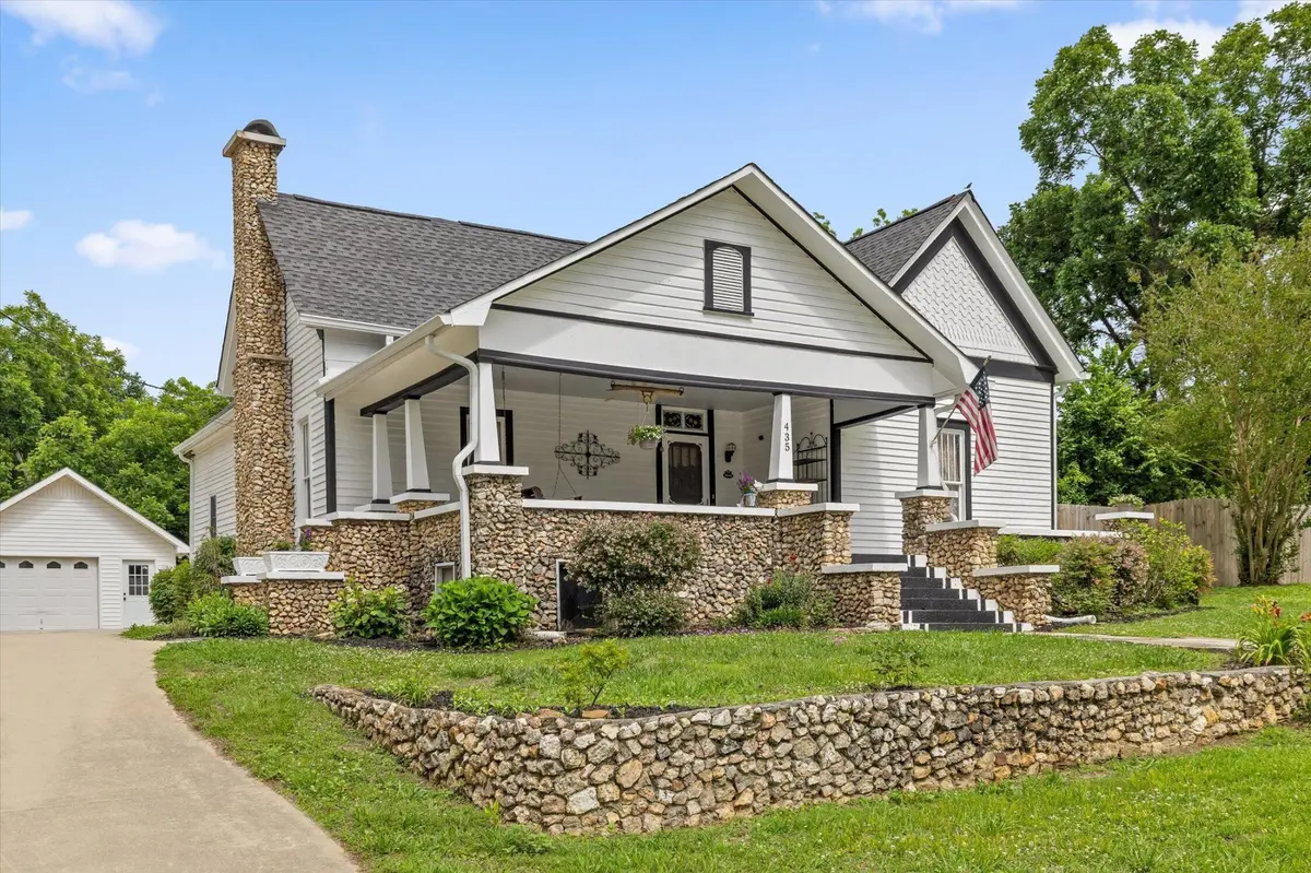 435 5th Street, Ashville, AL 35953