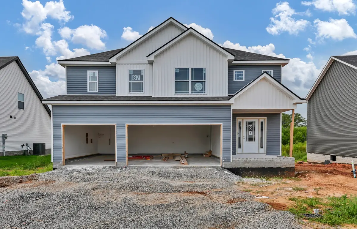 141 Monaghan Dr, Clarksville, TN 37042