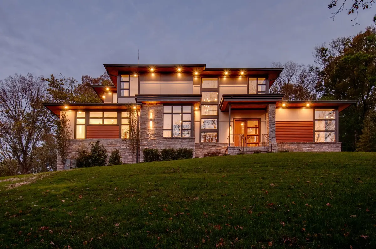 6449 Fleetwood Dr, Nashville, TN 37209