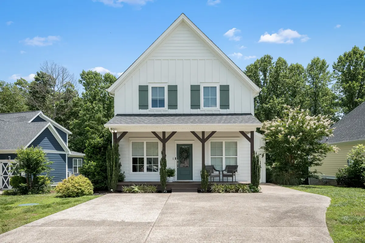 185 Evans Dr, Tullahoma, TN 37388