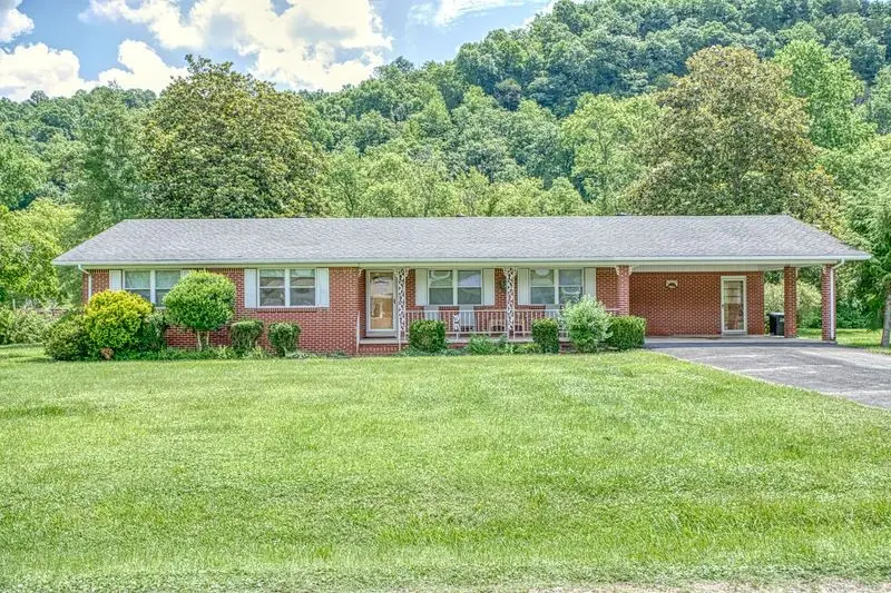 221 Obey Drive, Celina, TN 38551