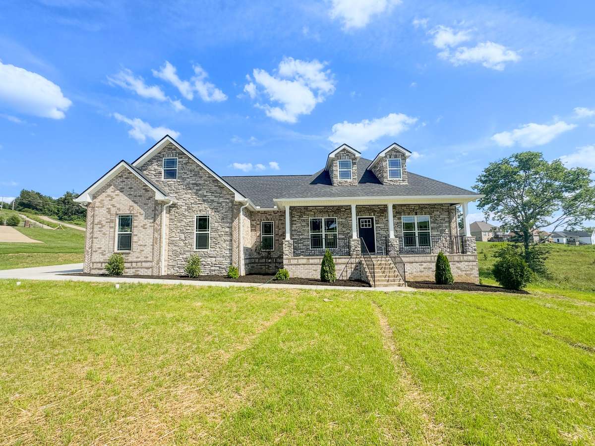 360 Bridle Path Ln, Hartsville, TN 37074