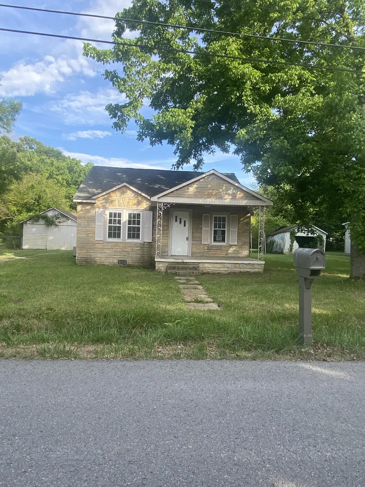 504 General St #E, Tullahoma, TN 37388