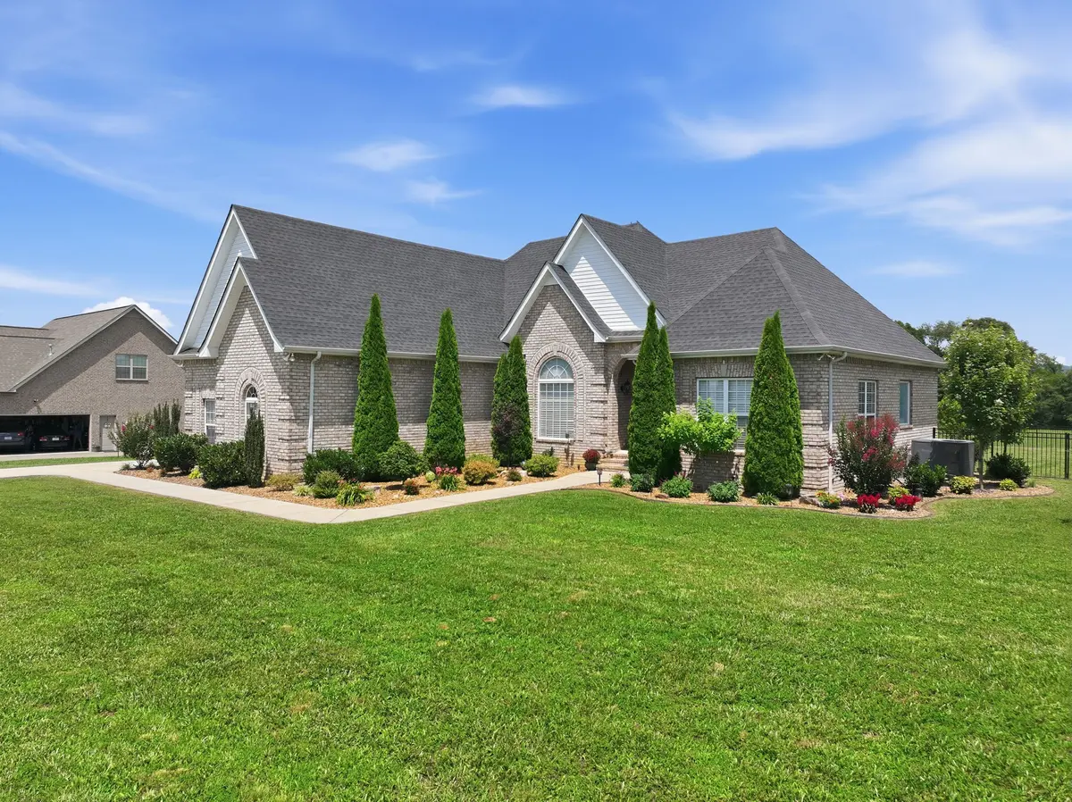72 Lancaster St, Hillsboro, TN 37342