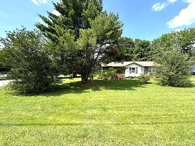 1438 Veterans Pkwy, Murfreesboro, TN 37128