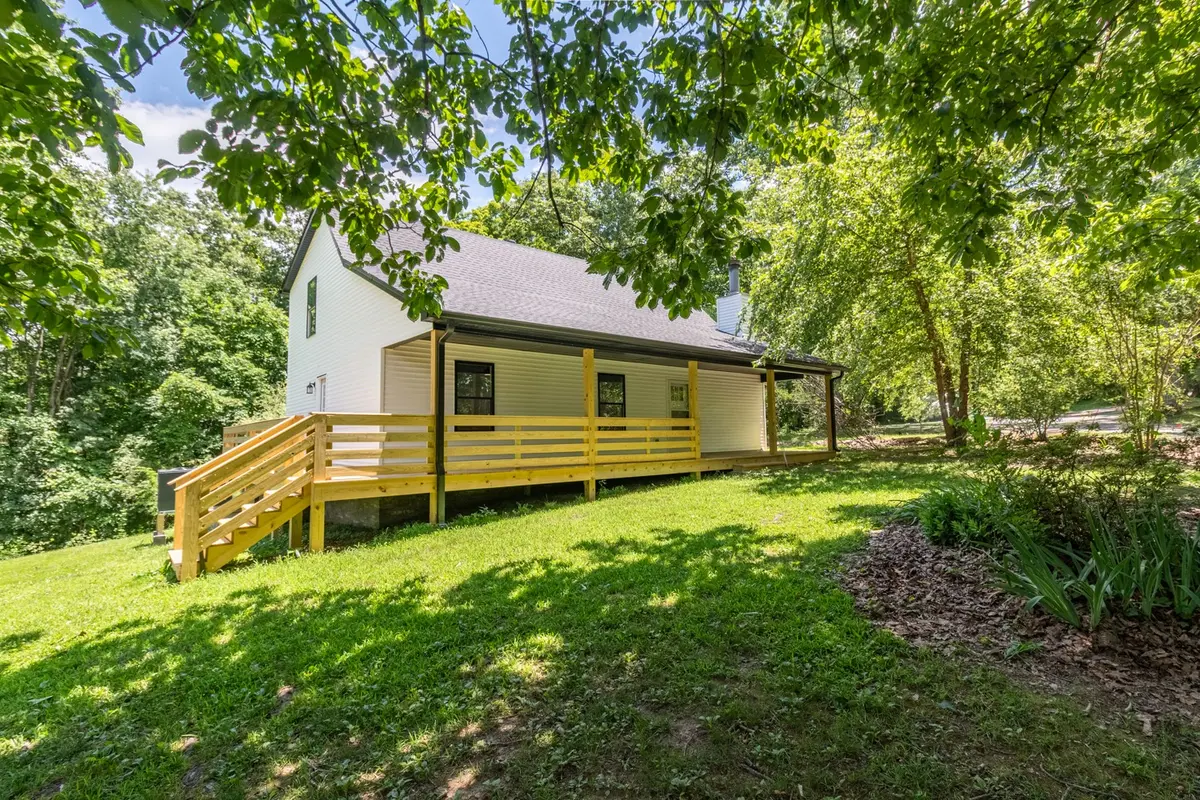 127 Shade Tree Ct, Pegram, TN 37143