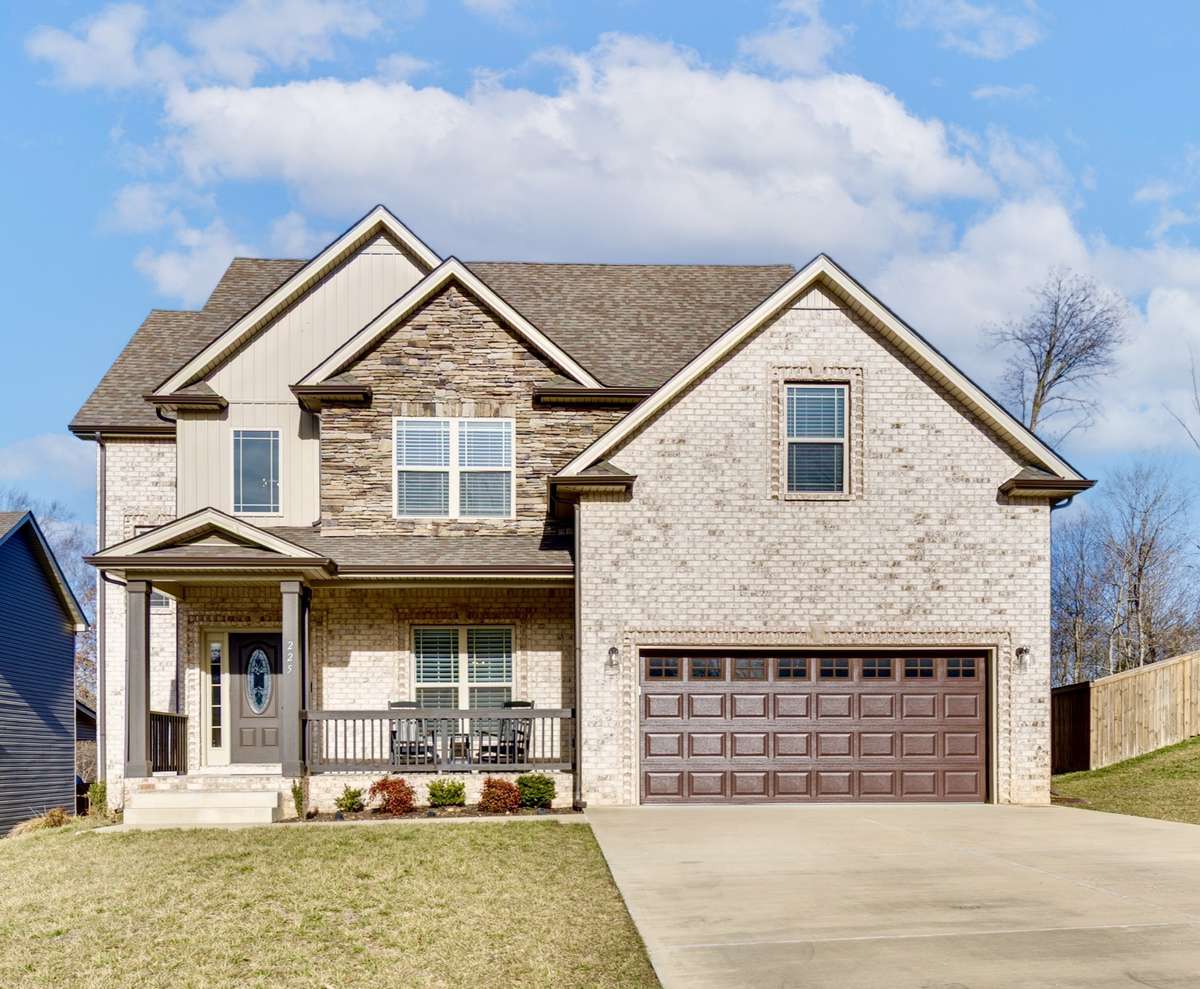225 Penelope Ln, Clarksville, TN 37043