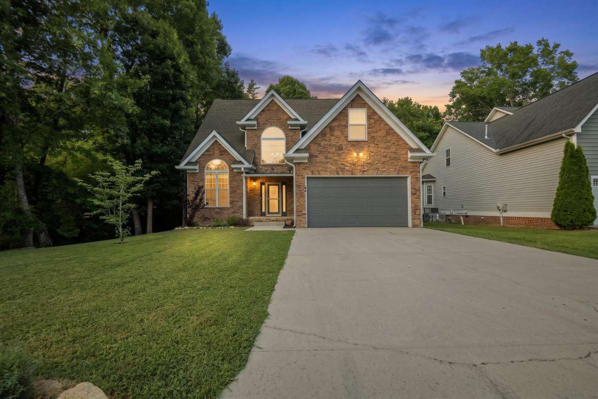 8327 Grinder Creek Place, Chattanooga, TN 37421