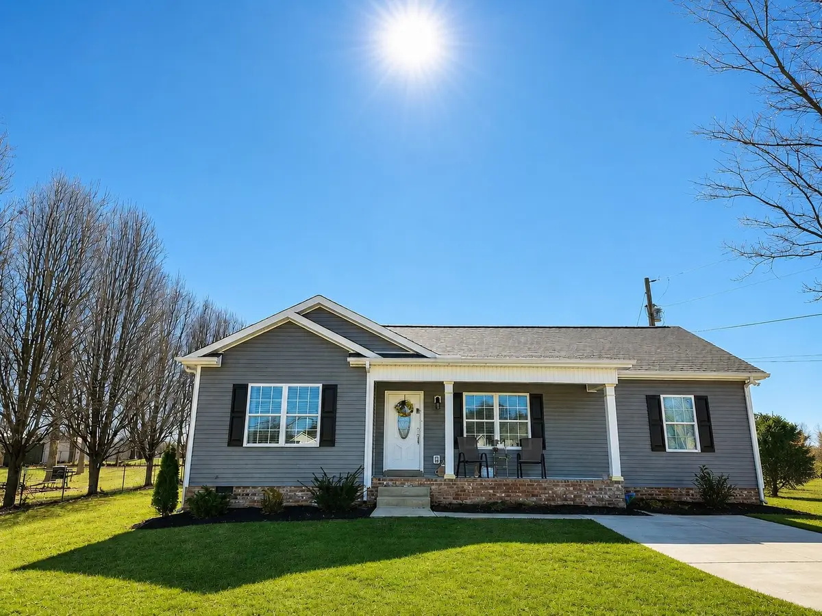 355 N Harris Rd, Portland, TN 37148