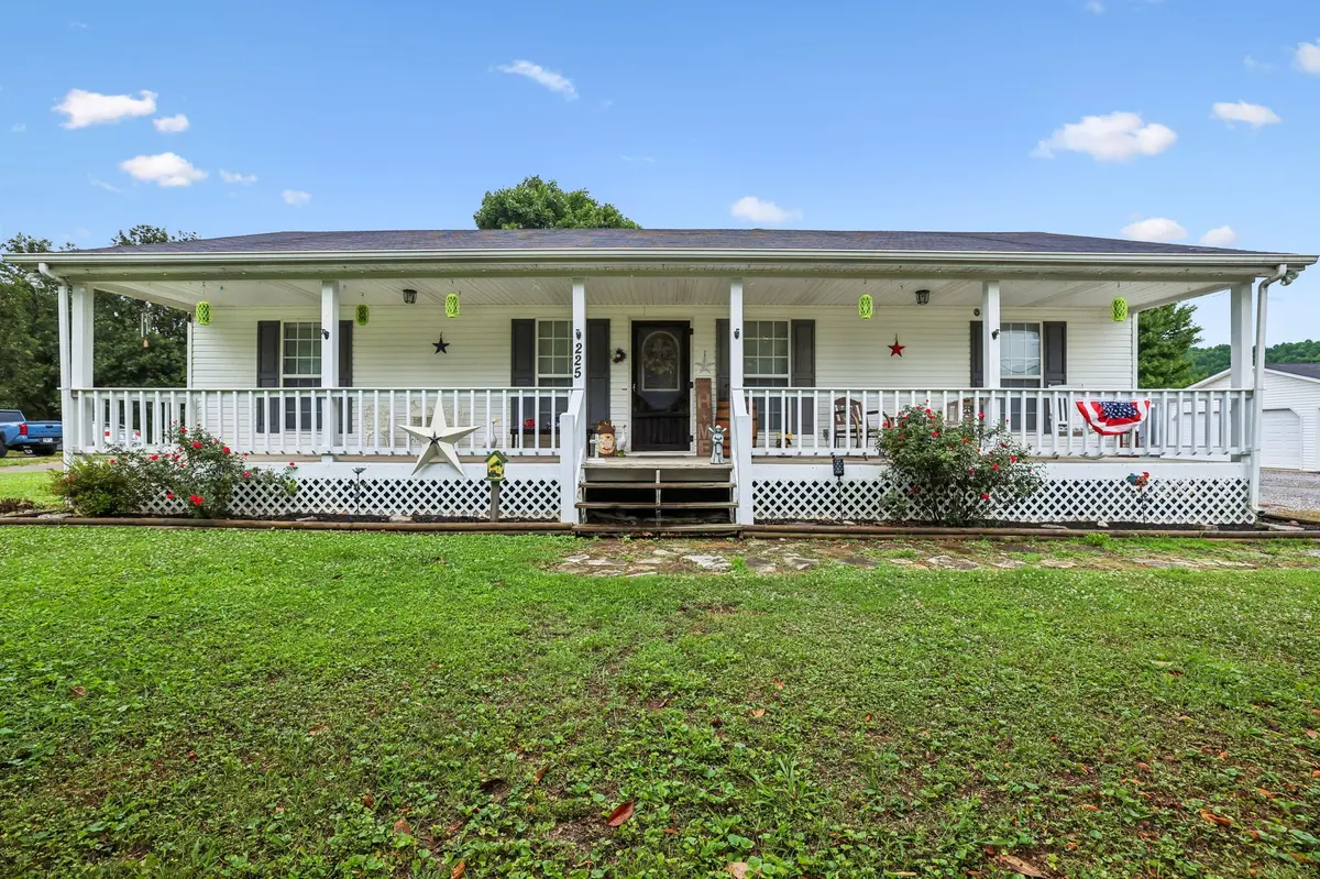 225 Woodbury Hwy, Liberty, TN 37095