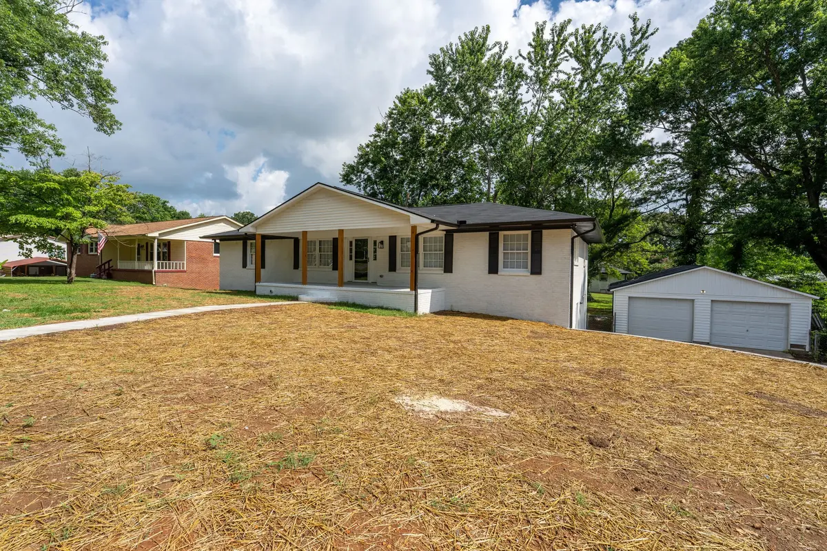 1610 Grandaddy Rd, Lawrenceburg, TN 38464