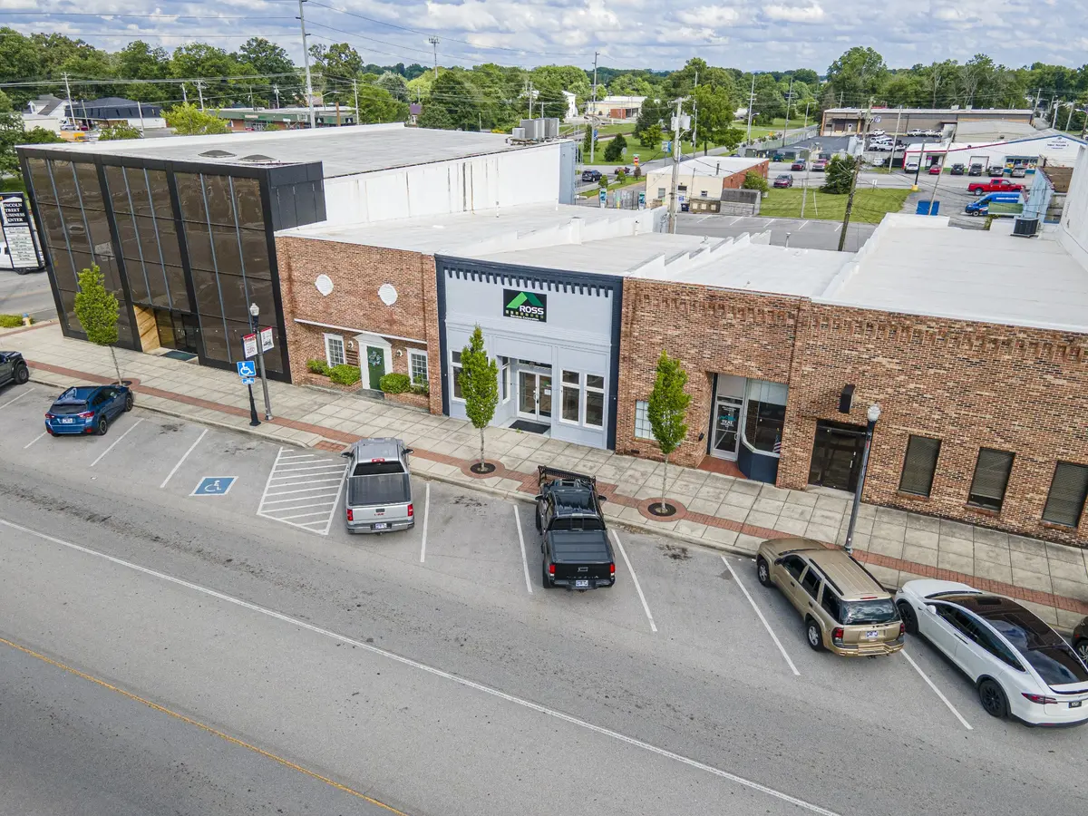 109 W Lincoln St, Tullahoma, TN 37388