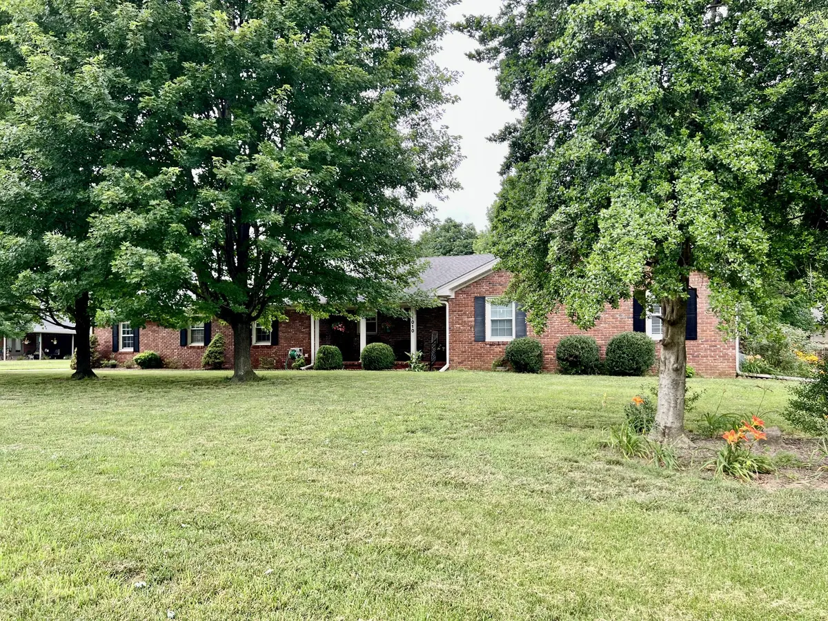 1010 S College St, Franklin, KY 42134