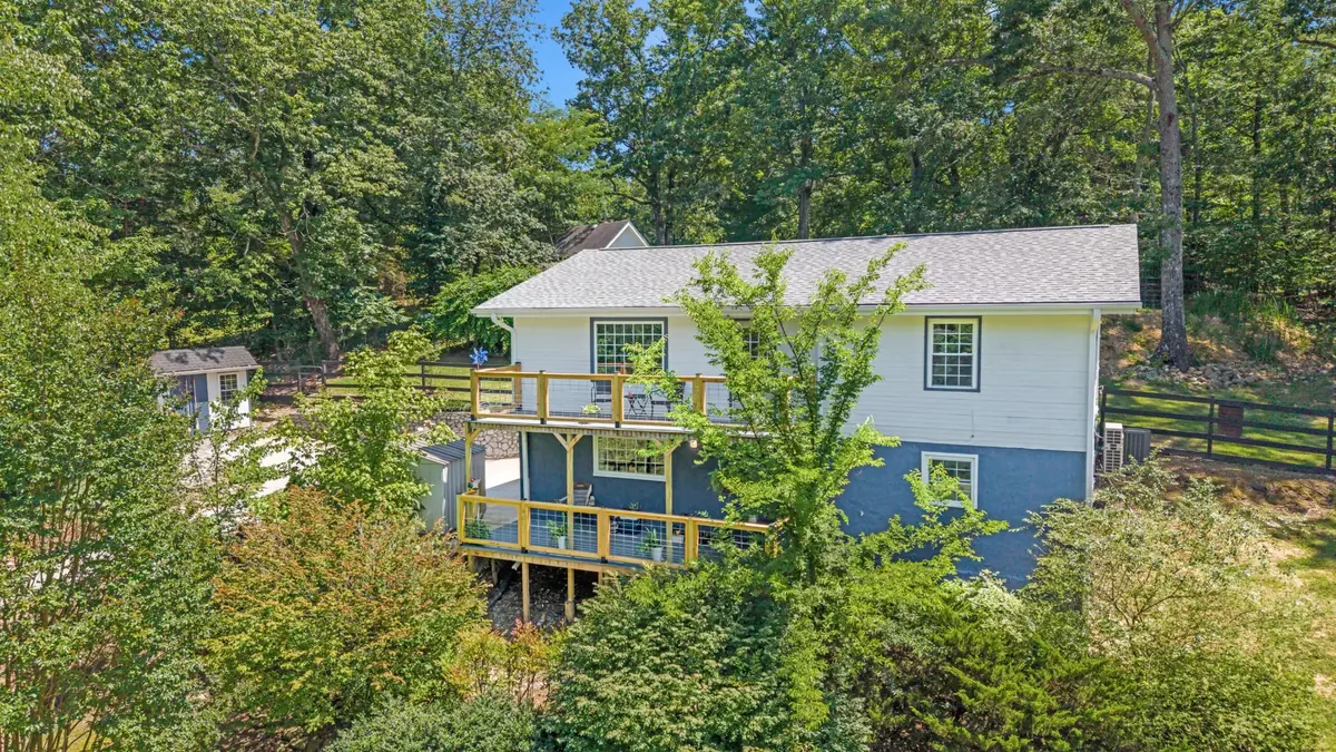 8831 E Ridge Road, Soddy Daisy, TN 37379
