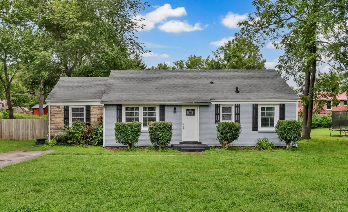 135 N Meadow Dr, Clarksville, TN 37043
