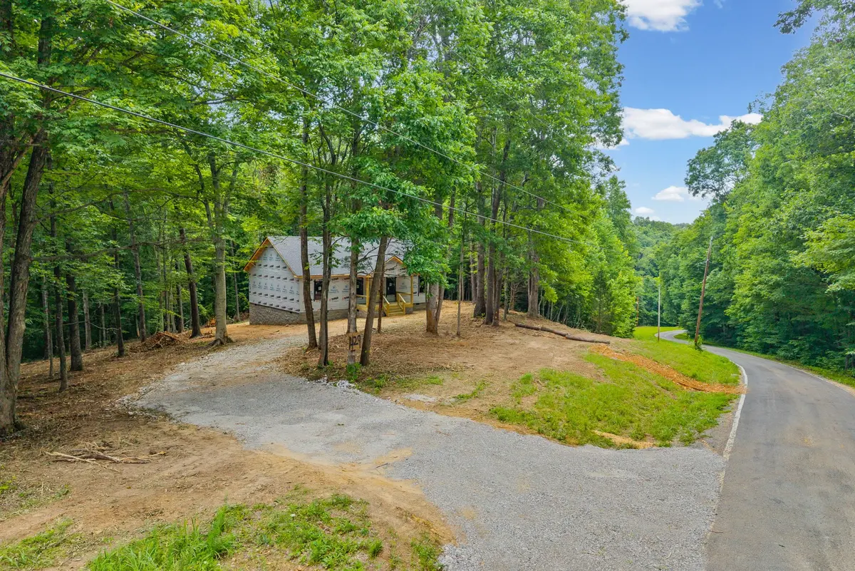 1429 Brigham Branch Rd, Erin, TN 37061