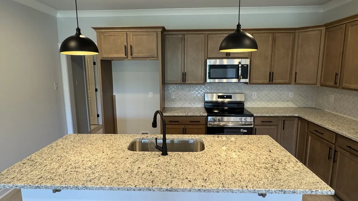 504 W Foxrun, Springfield, TN 37172