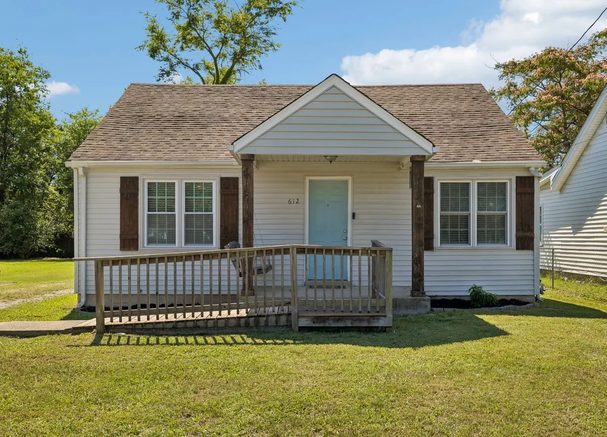 612 Fairview Ave, Lebanon, TN 37087