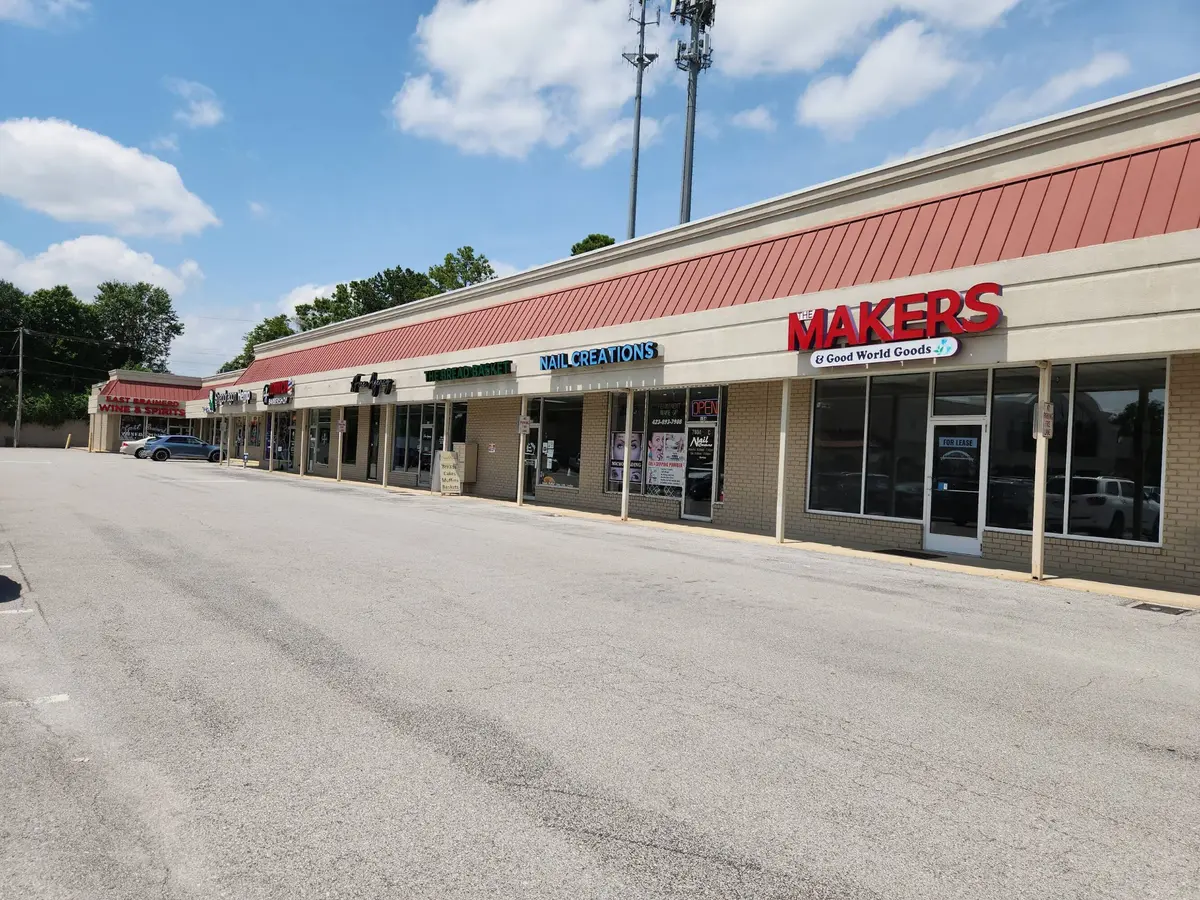 7794 E Brainerd Rd, Chattanooga, TN 37421