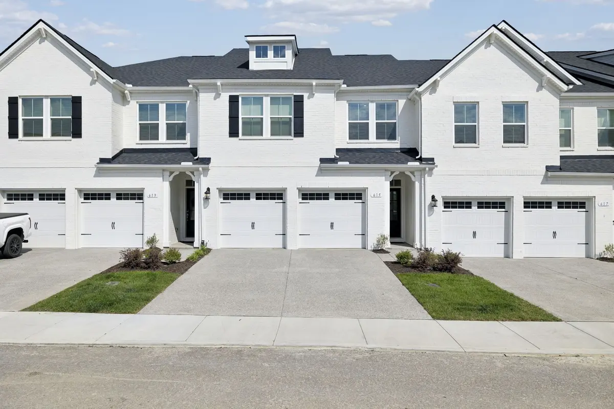 615 Club View Way, Mount Juliet, TN 37122