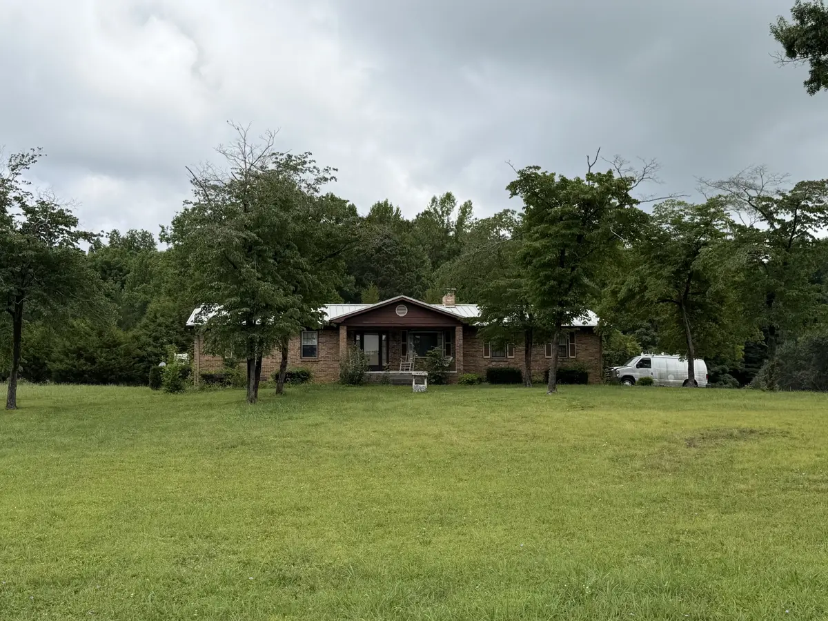 259 Locke Bend Rd, Mcminnville, TN 37110