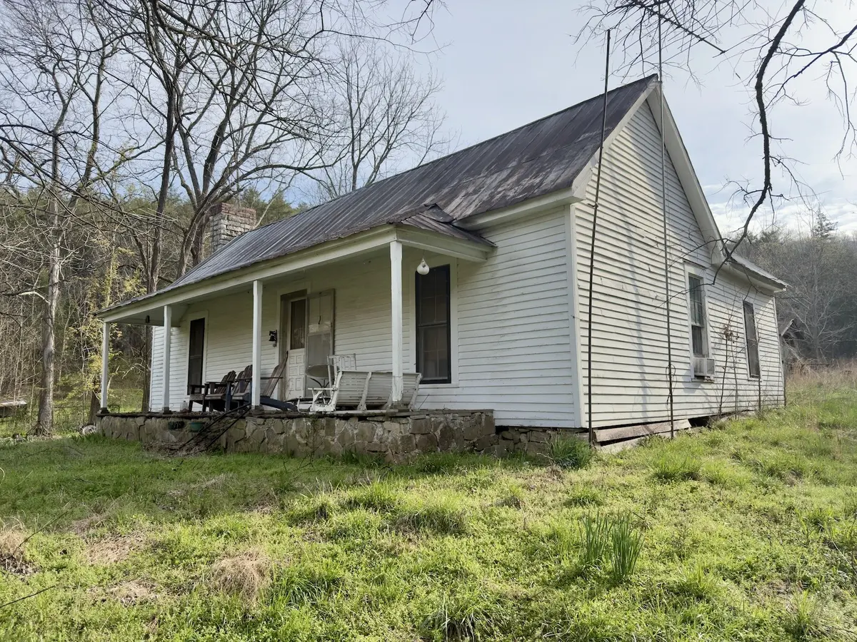 3780A Hurricane Creek Rd, Woodbury, TN 37190