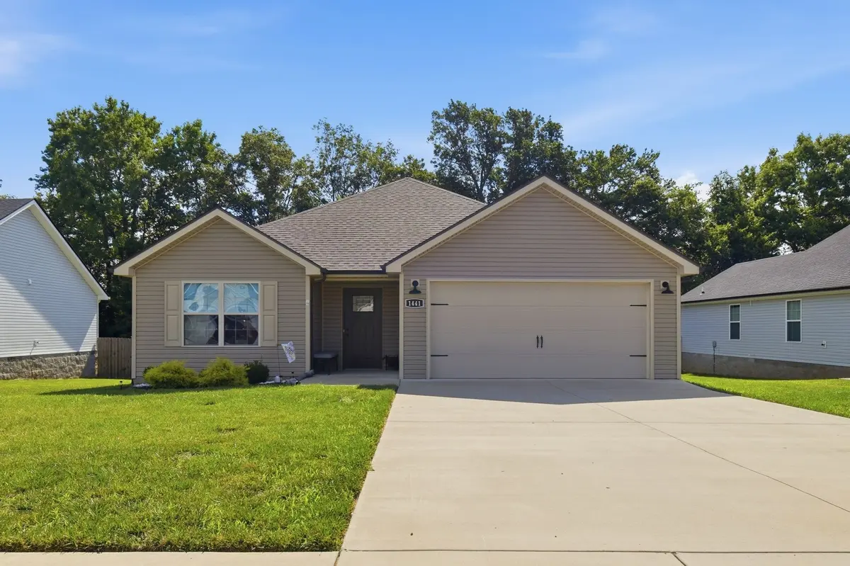 1441 Fredrick Dr, Clarksville, TN 37042