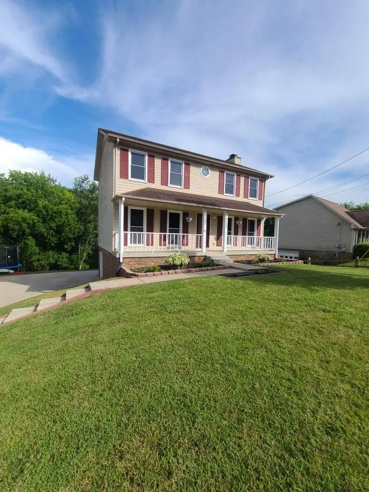 2127 Amadeus Dr, Clarksville, TN 37040