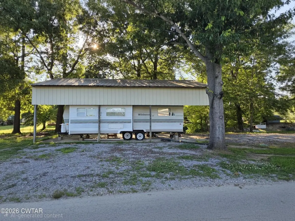 431 Pevahouse Camp Cir, Decaturville, TN 38329