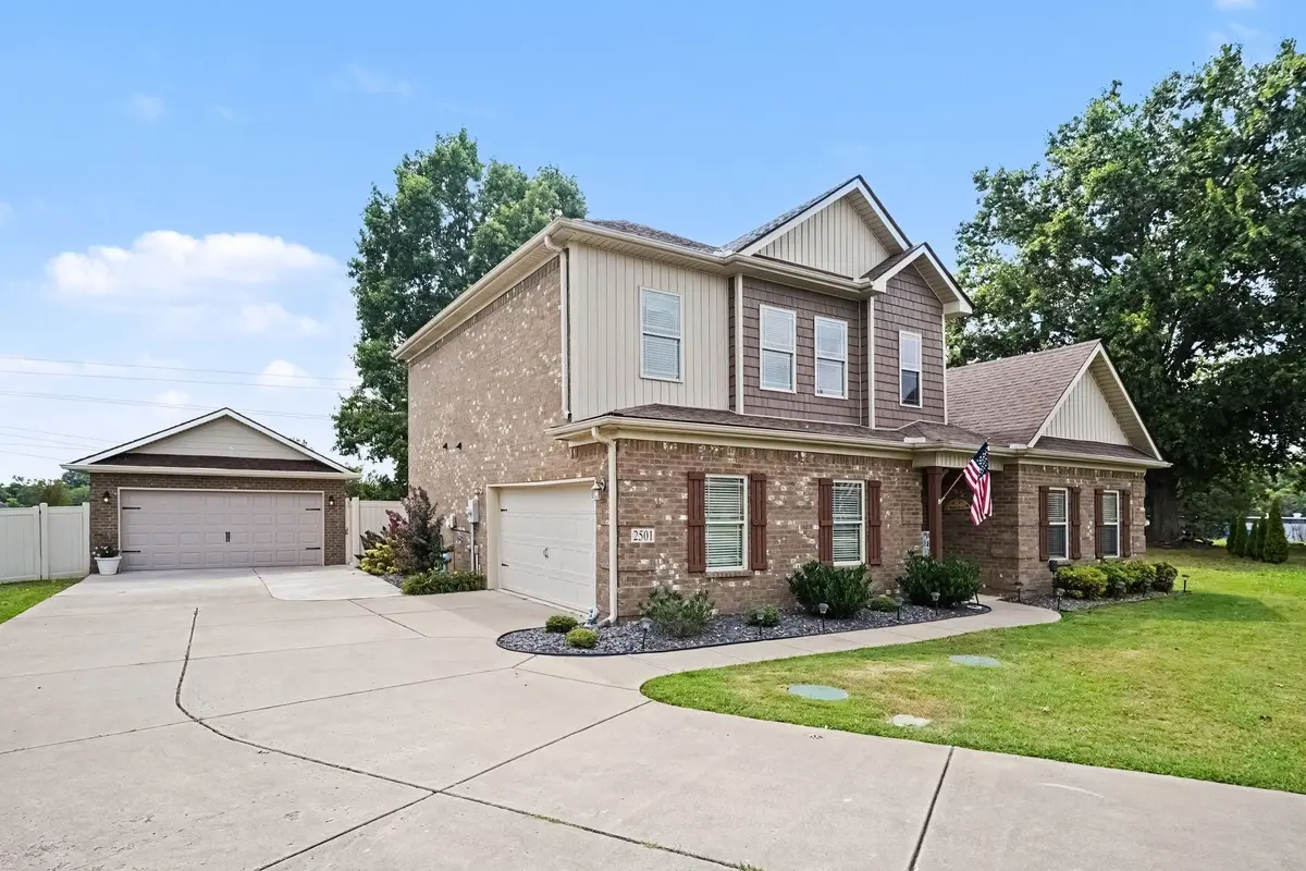 2501 Pinnacle Dr, Chapel Hill, TN 37034