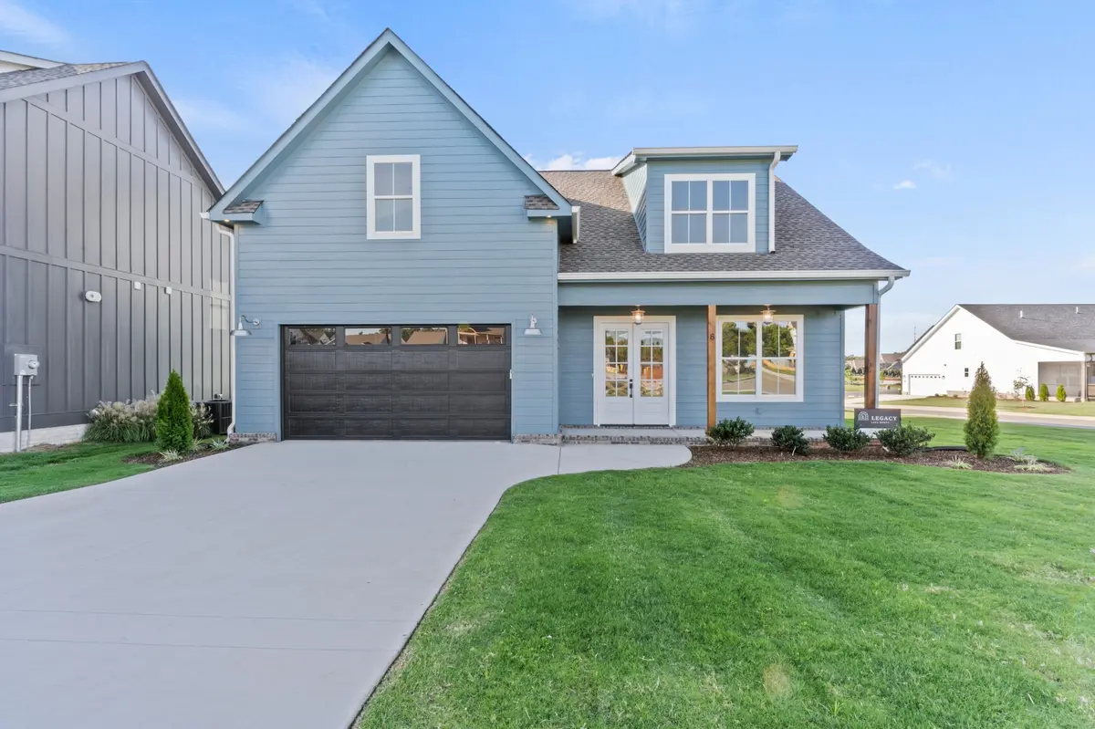8 Latitude Dr, Winchester, TN 37398