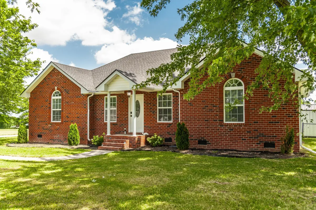 1197 Harve Brown Rd, Bethpage, TN 37022