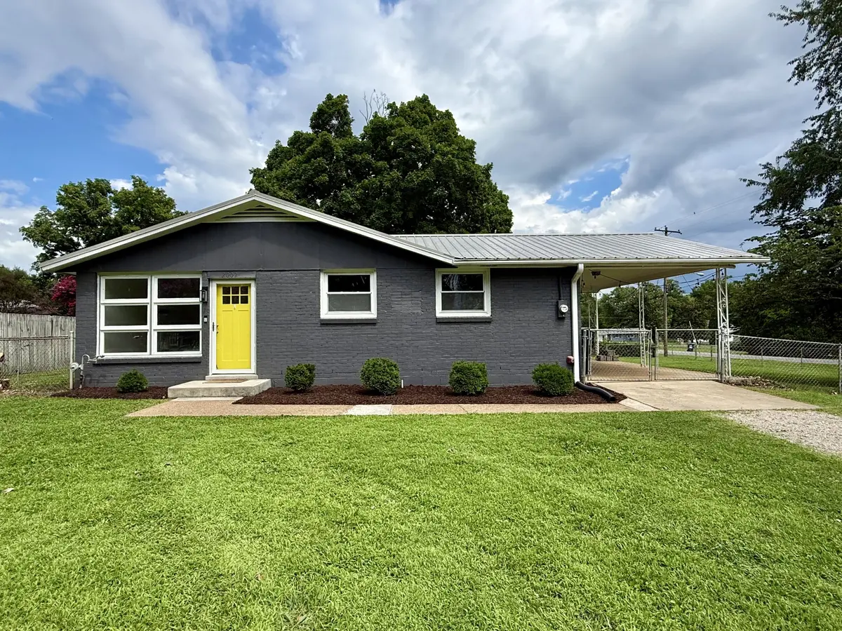 2002 Battleground Dr, Murfreesboro, TN 37129