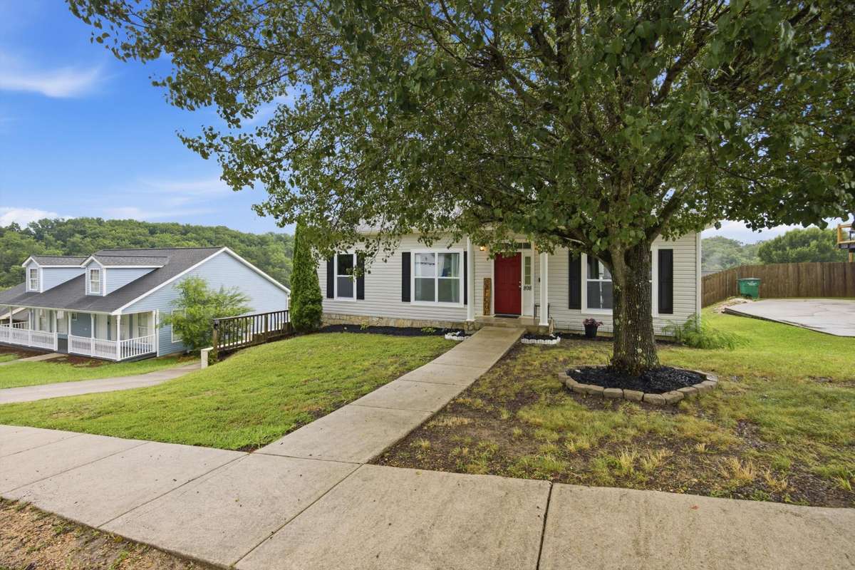898 Fuller Glen Circle, Chattanooga, TN 37421