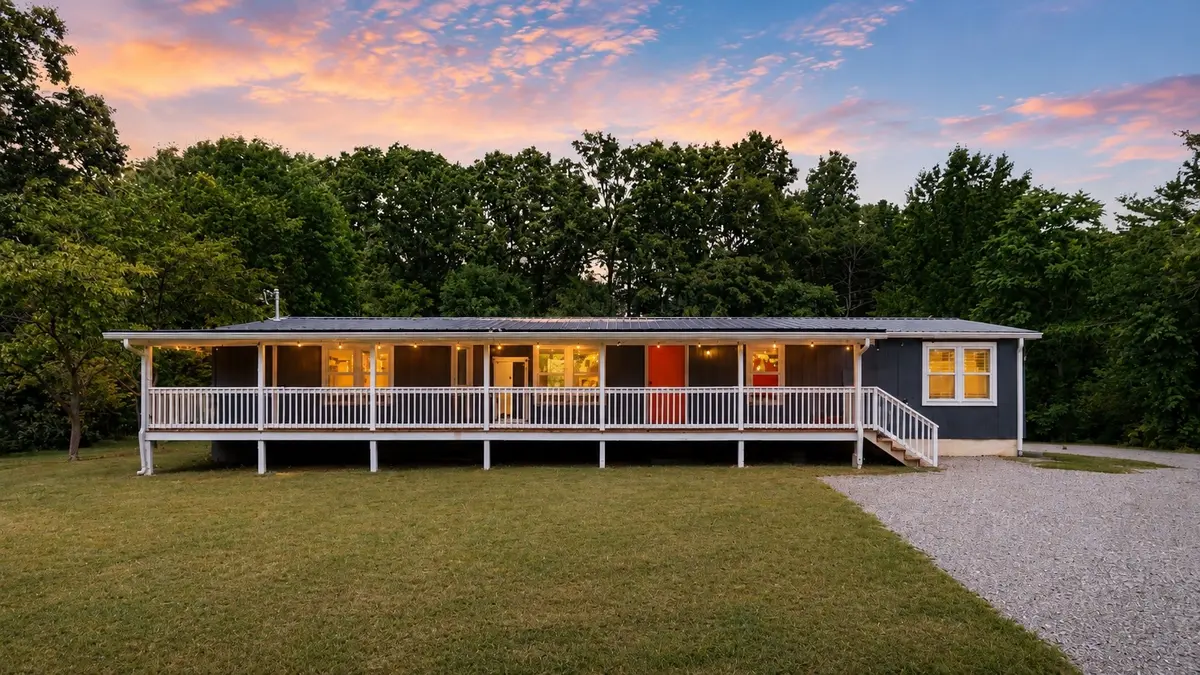 9464 Sugar Tree Dr, Bon Aqua, TN 37025