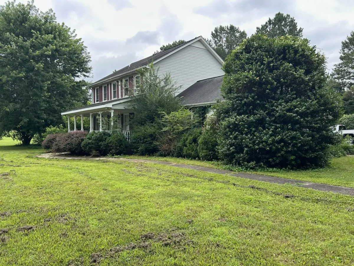651 Turkey Creek Dr, Tullahoma, TN 37388