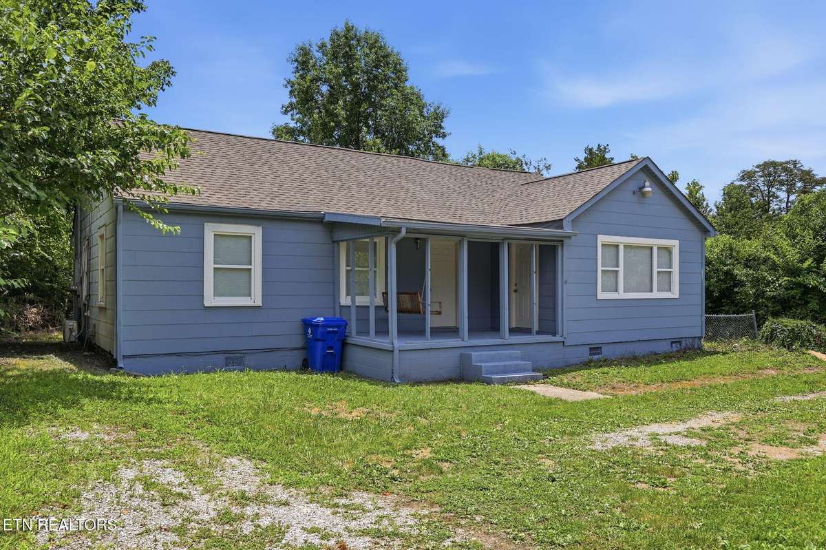 826 N Chamberlain Ave, Rockwood, TN 37854