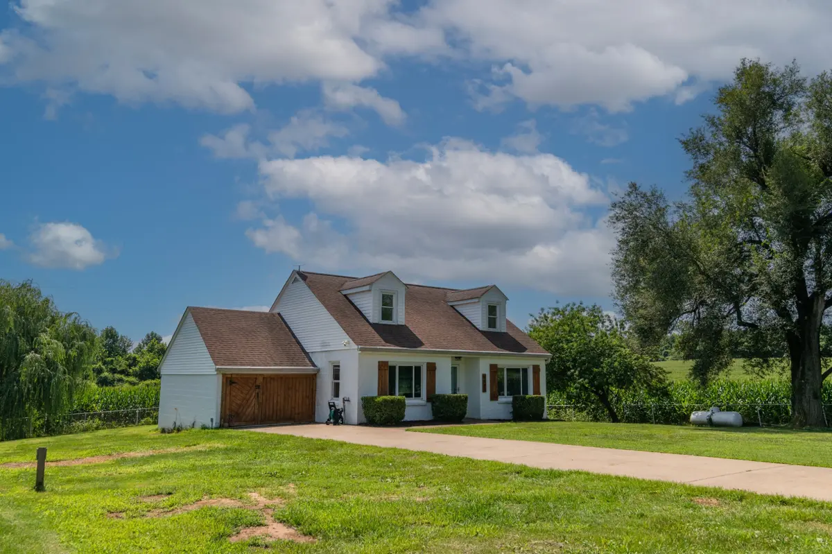 1685 Bumpus Mill Rd, Oak Grove, KY 42262