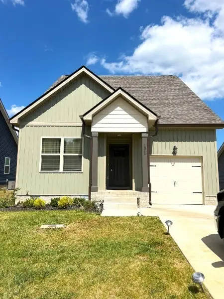 1346 Isaiah Dr, Clarksville, TN 37042