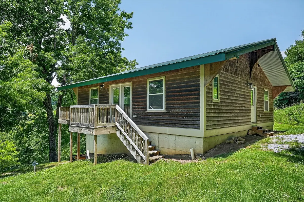 99 Judkins Ln, Hickman, TN 38567