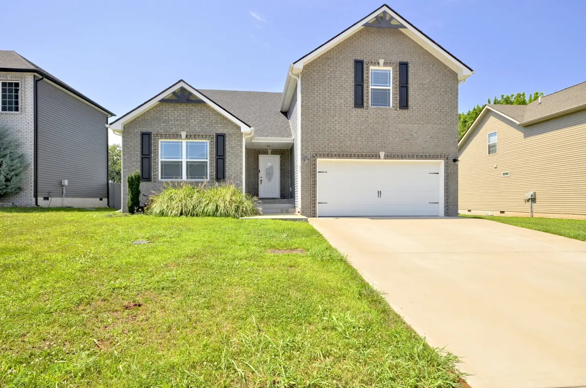 924 BURLEY BARN RD, Clarksville, TN 37042