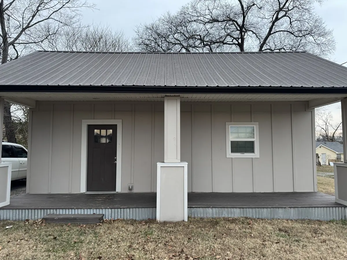 317 Cemetery Ave, Gallatin, TN 37066