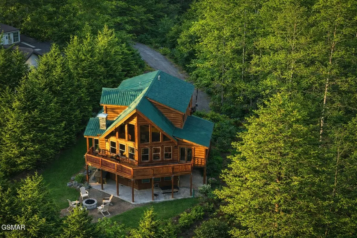643 Forest Drive, Pigeon Forge, TN 37863
