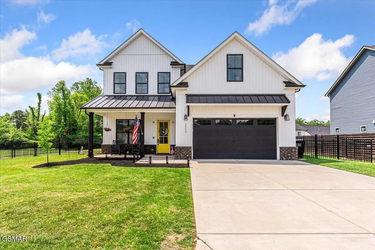 3205 Great Plains Lane, Knoxville, TN 37931