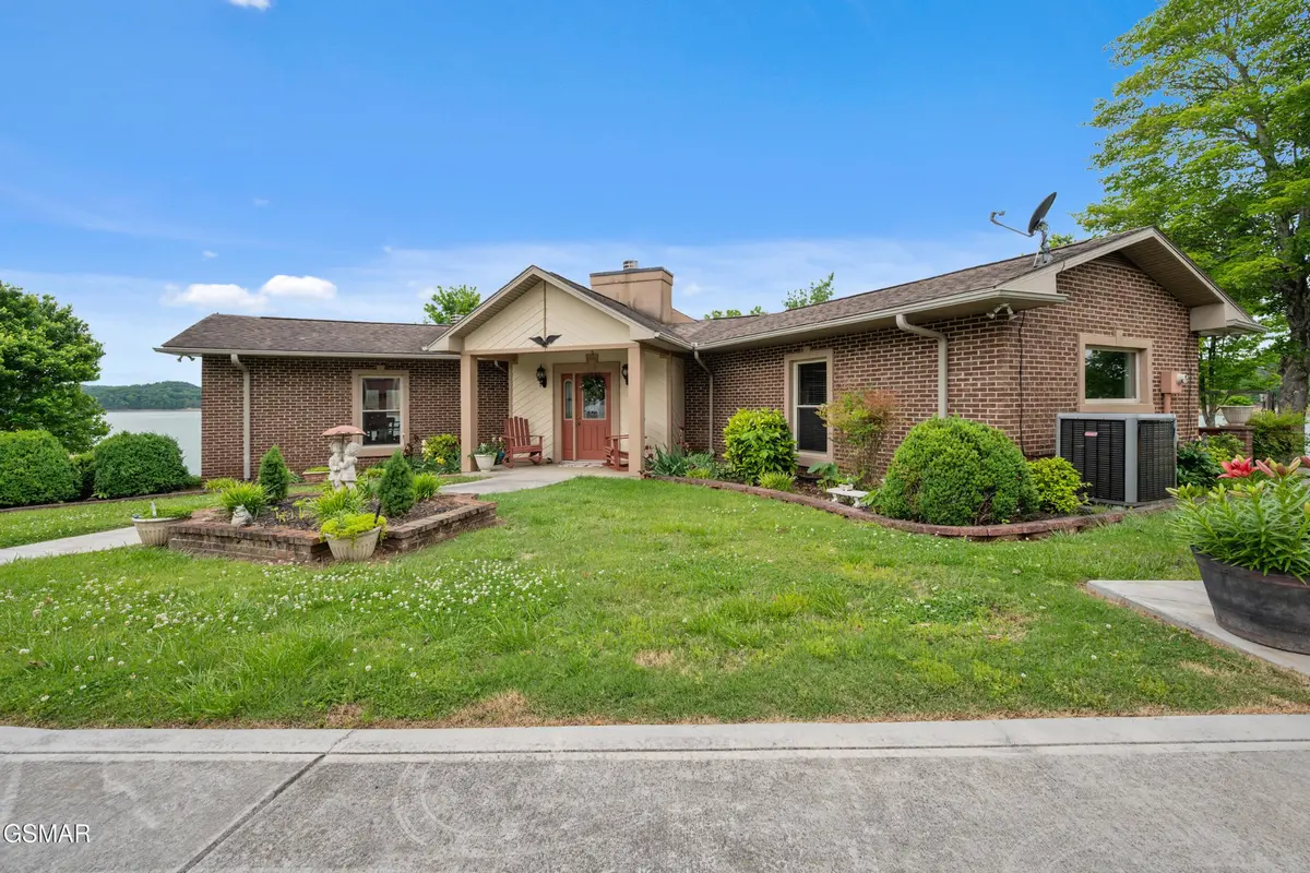 901 Lake Smoky Road, Sevierville, TN 37876