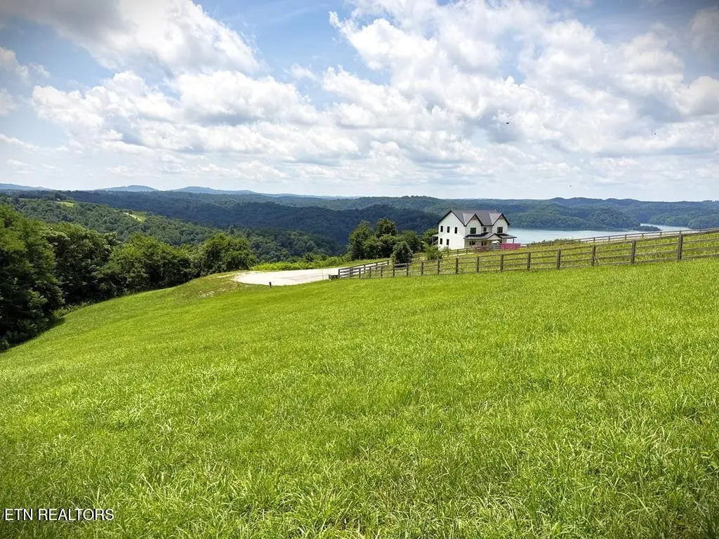 24 Bluegill Lane, Hilham, TN 38568