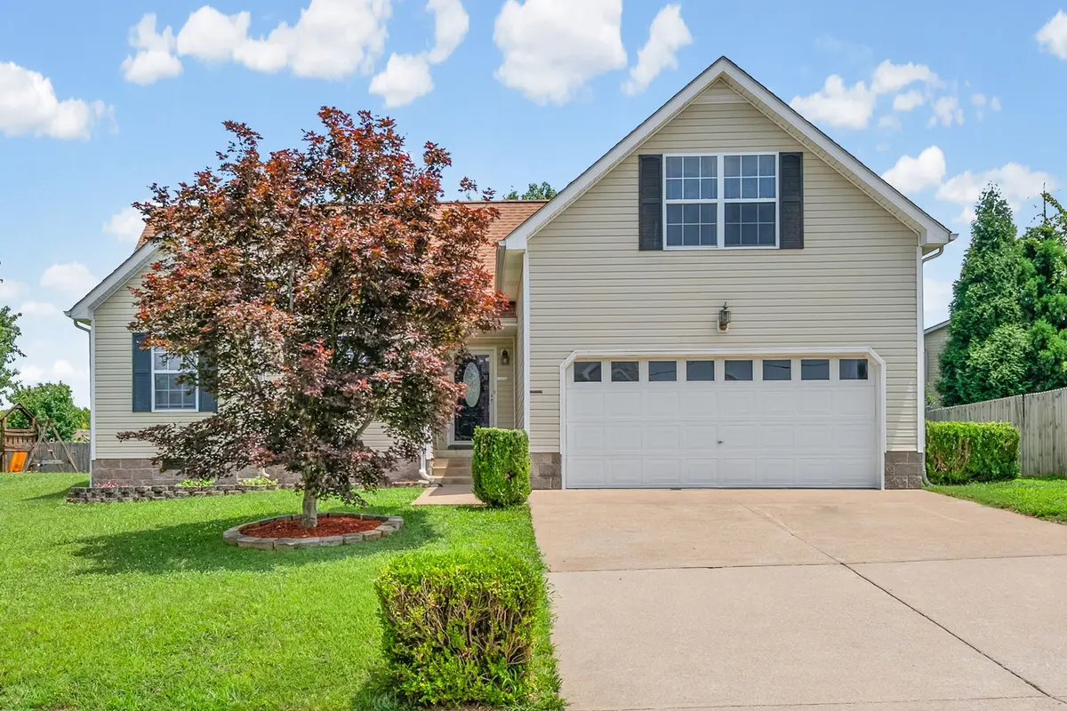 3827 Man O War Blvd, Clarksville, TN 37042