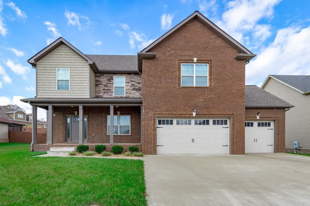 120 Overcrest Ct, Clarksville, TN 37043
