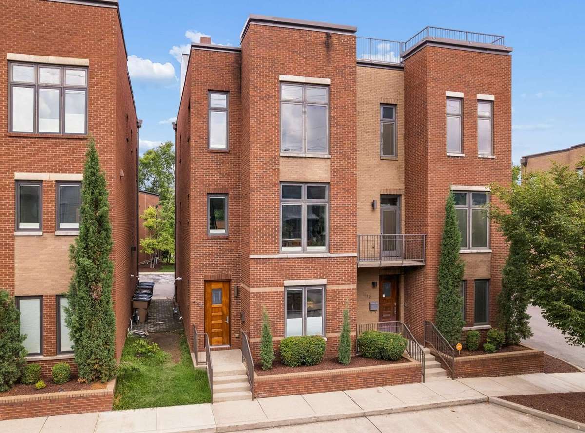 418 Van Buren St, Nashville, TN 37208